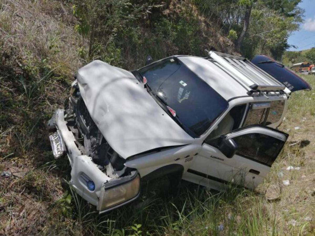 Dos muertos y diez personas resultan heridas en fatal accidente en Olancho
