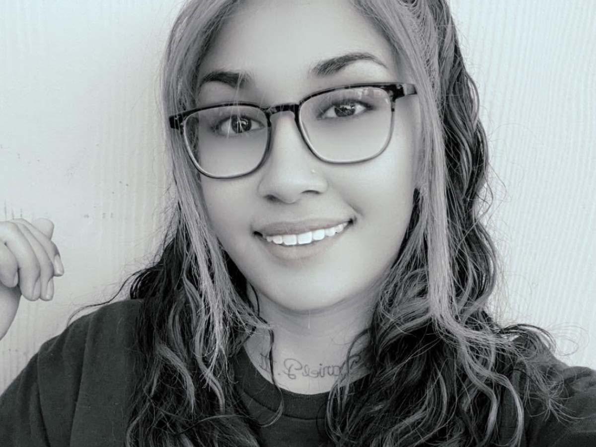 Joven hispana, madre de cinco hijos, es asesinada a puñaladas por tres amigas en Texas