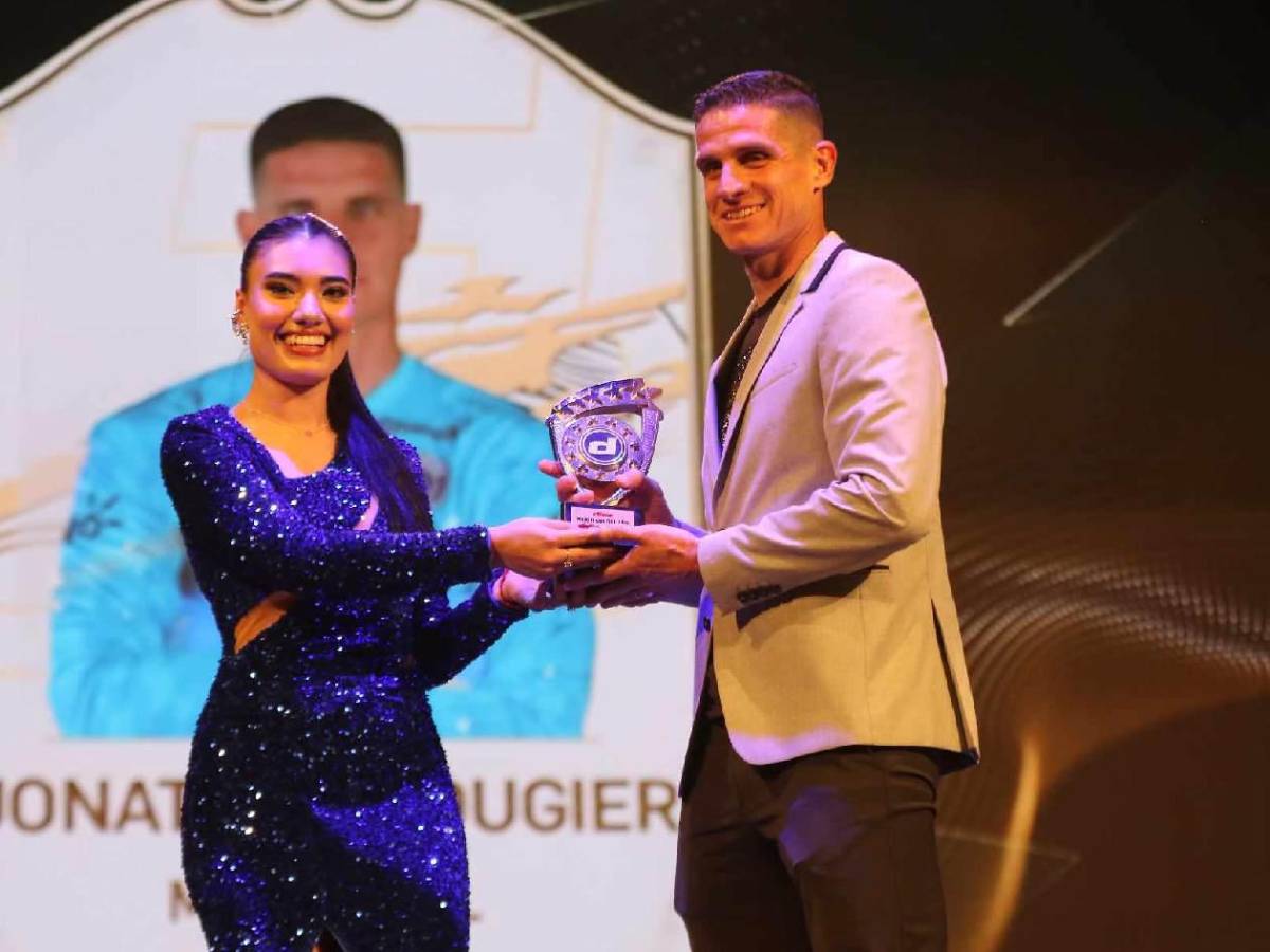 Shin Fujiyama fue galardonado: ellos fueron los ganadores de los Premios DIEZ