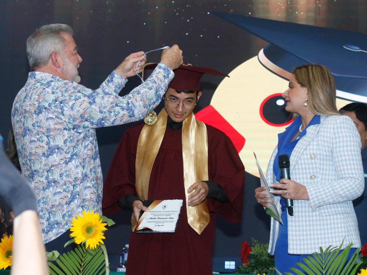 Así se vivieron las graduaciones del JTR rumbo al centenario