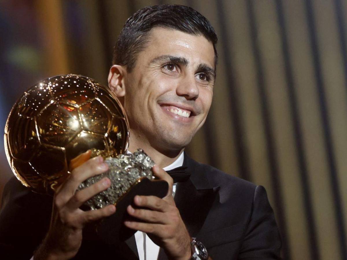 Locura del Real Madrid, Barcelona vende a jugador, el mejor goleador con nuevo club