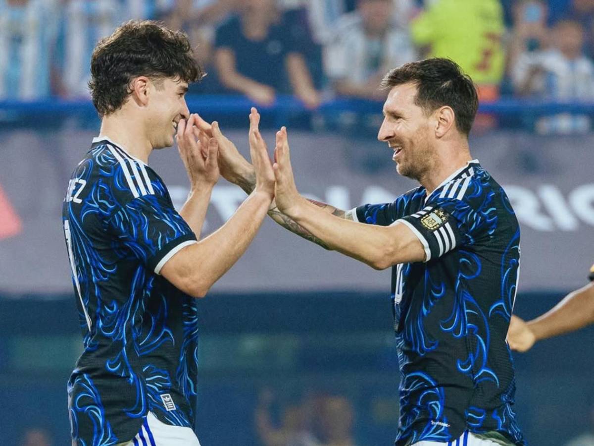 Julián Álvarez decide dónde jugar tras ofertas del Real Madrid y Barcelona