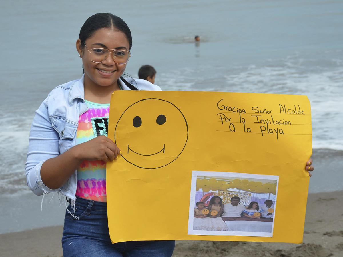 Integrante del programa en una salida recreativa para promover el bienestar emocional.