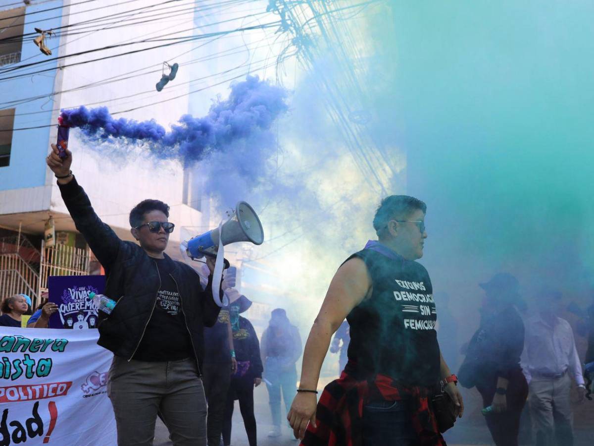 Con protesta en las calles, conmemoran el Día de la Mujer Hondureña