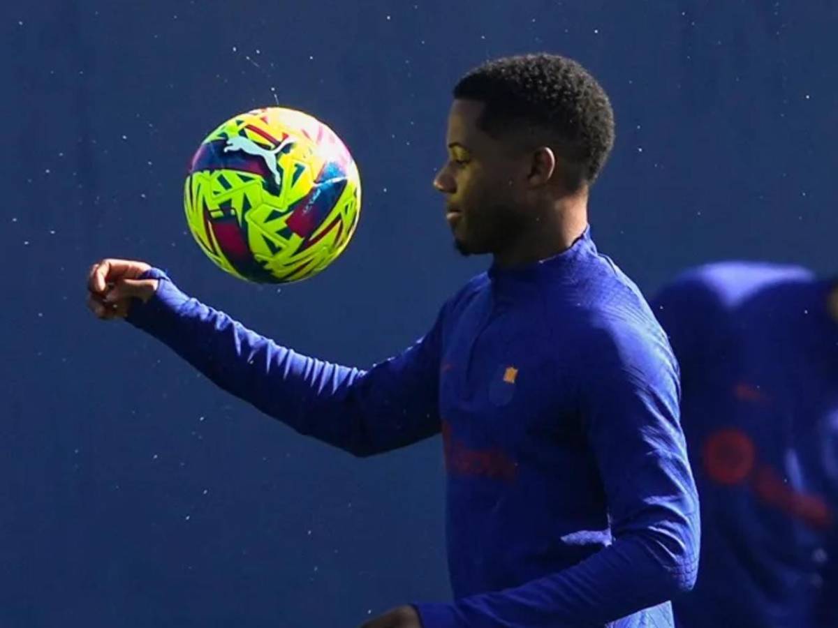 Barcelona estremece el mercado: vende a futbolista para cerrar fichaje de Julián Álvarez