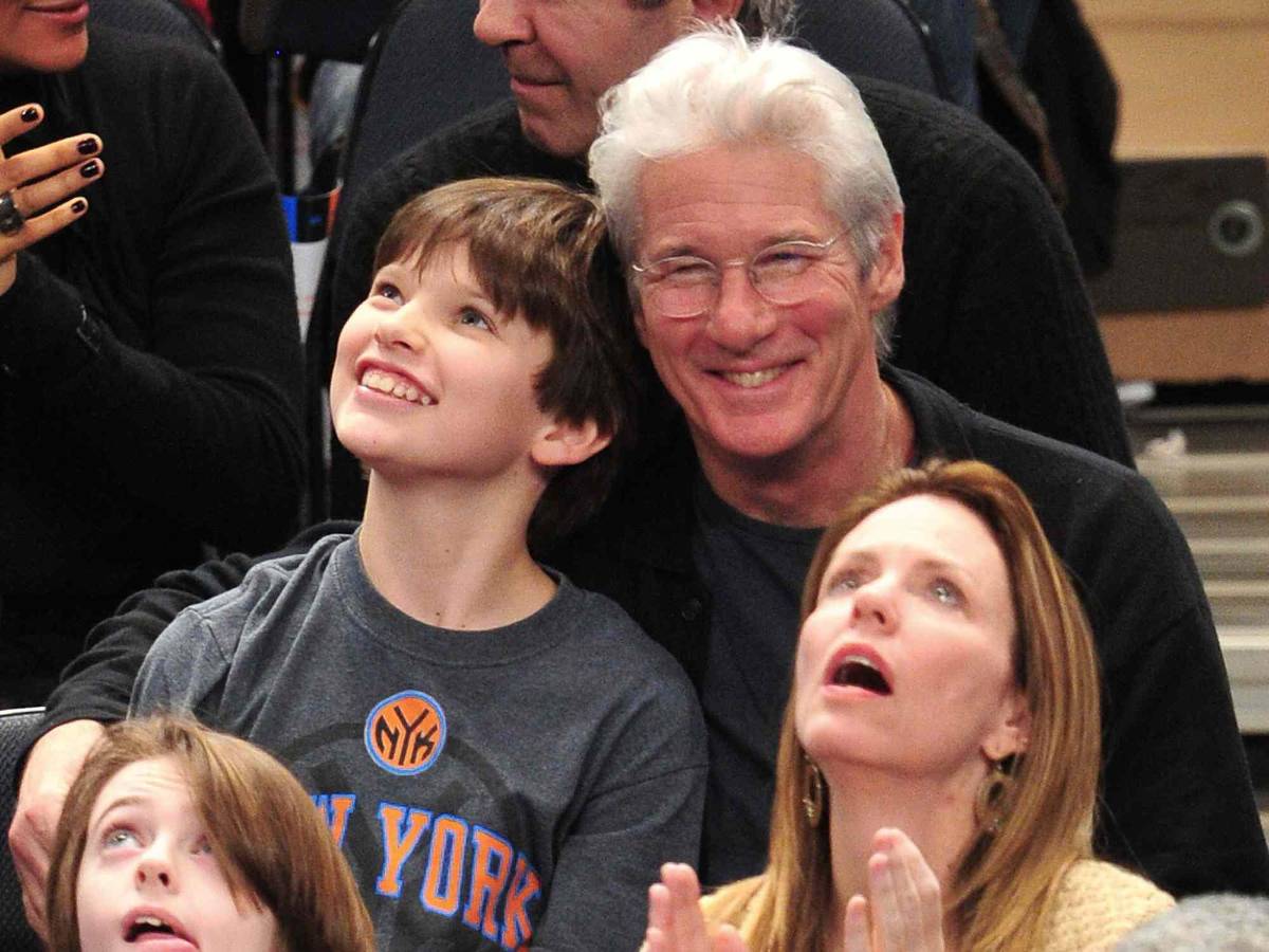 Él es Homer James, el hijo de Richard Gere que actúa en Euphoria