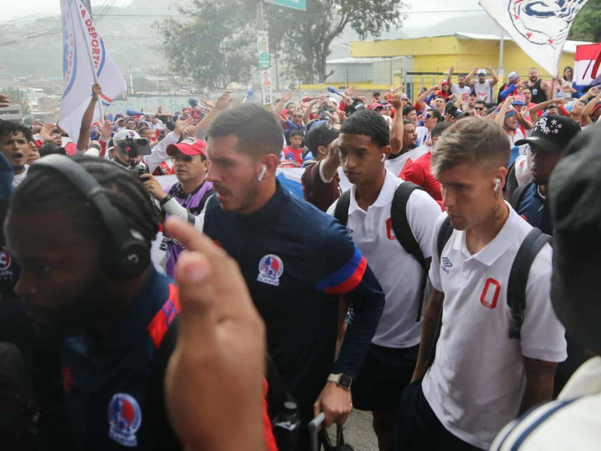 Tensión: Encerrona de la Ultra Fiel a futbolistas del Olimpia y así terminó todo