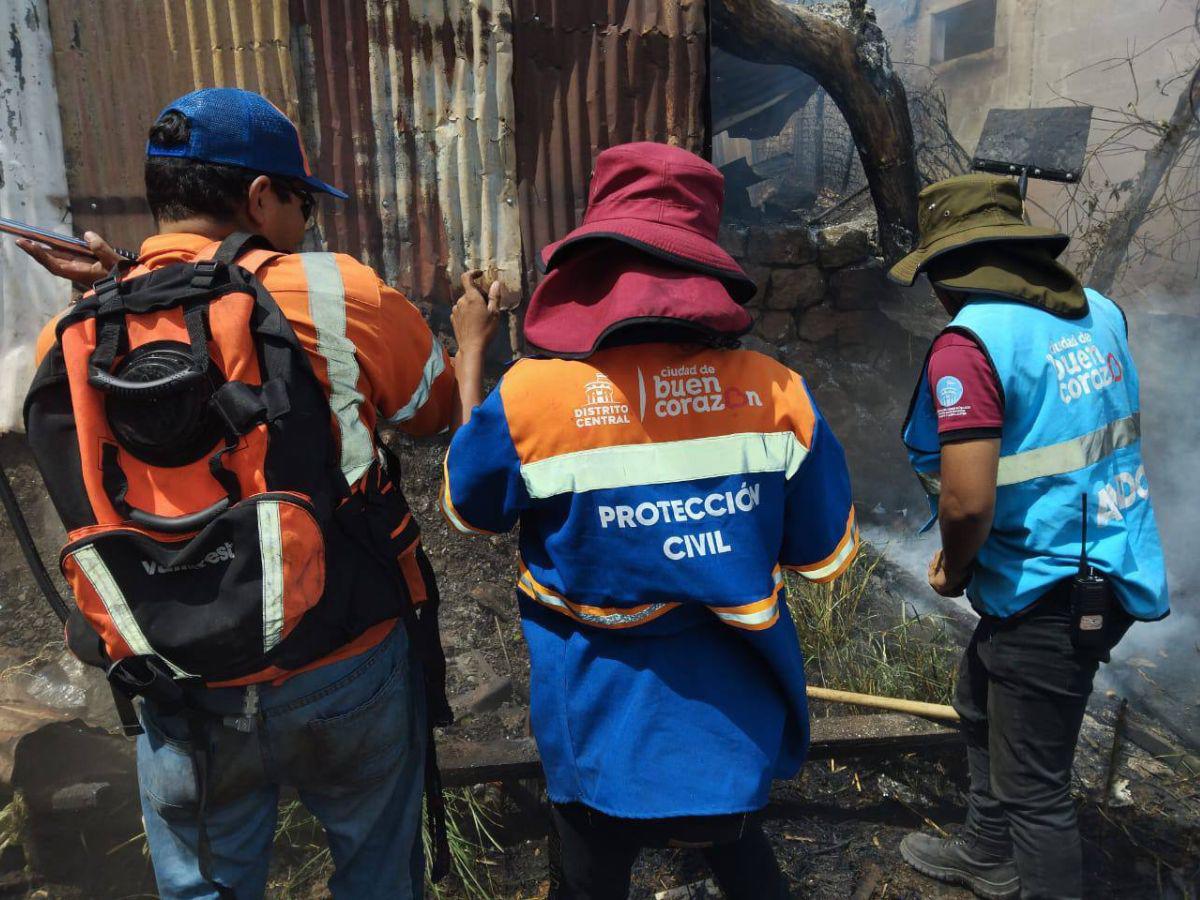 Don Lucas y doña María pierden su hogar tras feroz incendio en Tegucigalpa