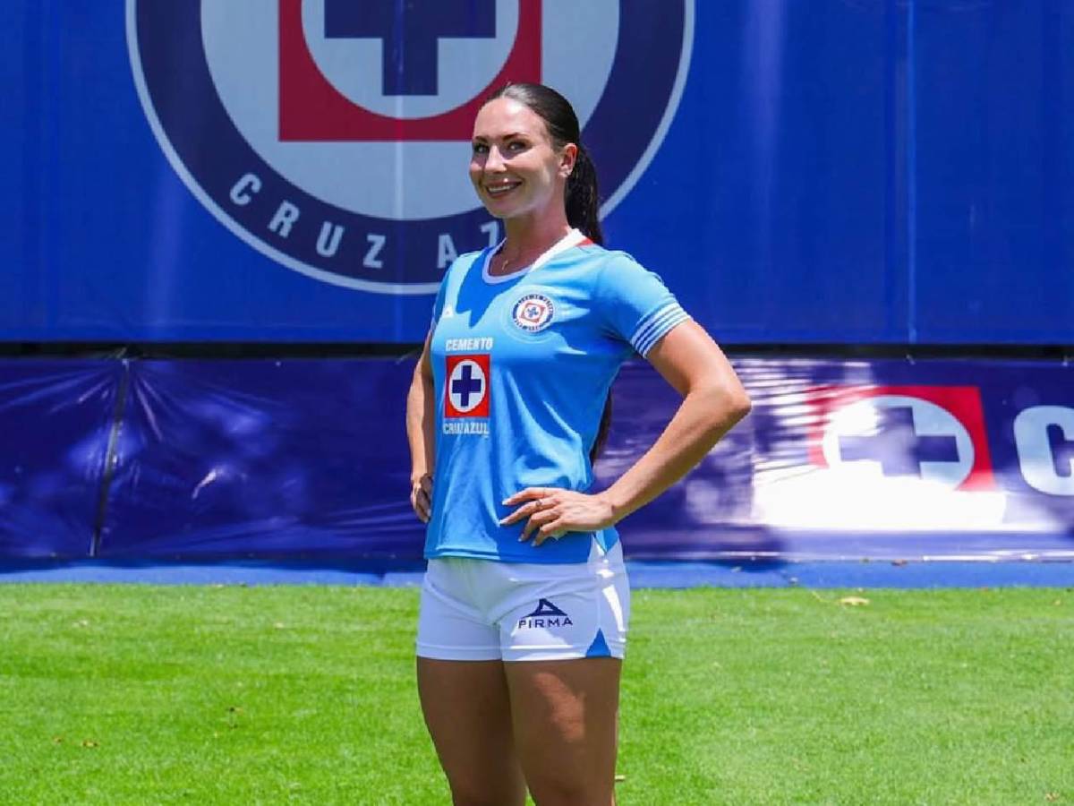 ¿Quién es? Bella futbolista inglesa enamora en México: hizo historia en Liga MX