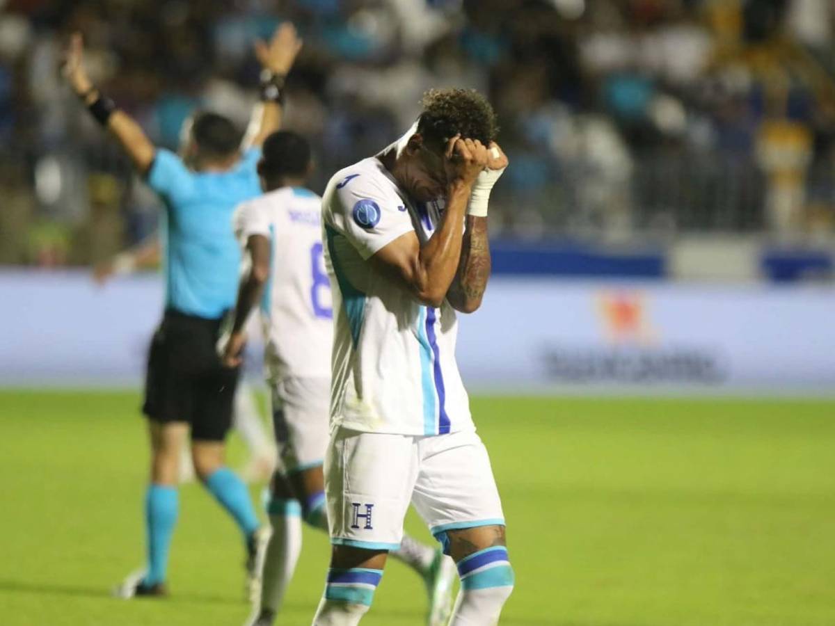 Llanto de Dereck Moncada, decepción de Molina con Honduras y sexy chica cautivó ante Surinam