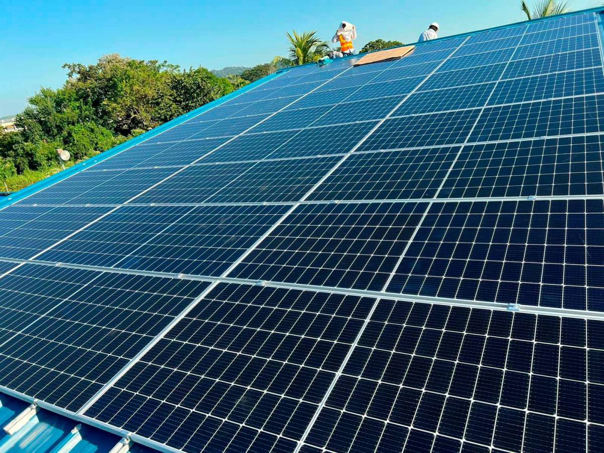 El Liceo Bilingüe Centroamericano implementa la energía solar en sus operaciones