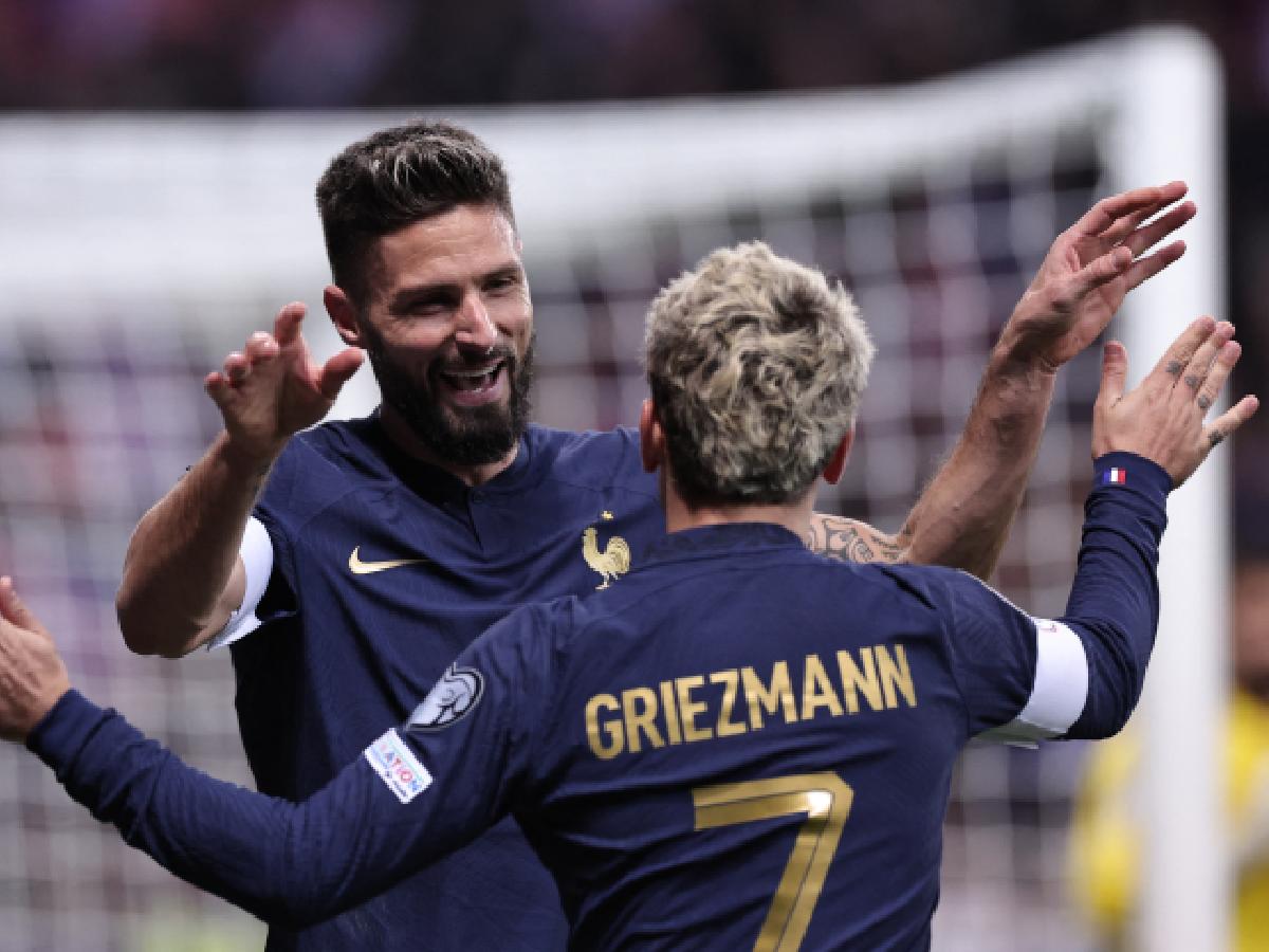 Olivier Giroud cerró la paliza con su doblete sobre el final del juego entre FRancia y Gibraltar.