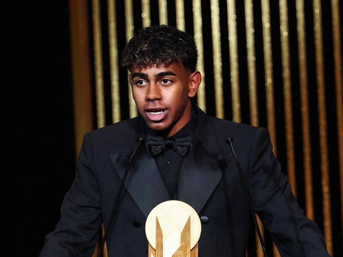 Lamine Yamal recibe la mejor de las ofertas y le avisa al Barcelona su decisión