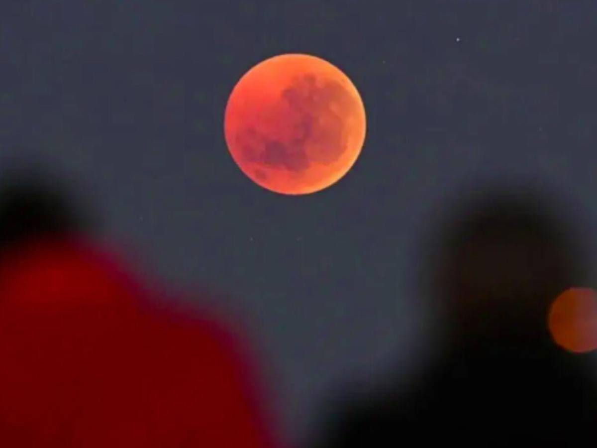 Eclipse lunar y cielos amenazantes: esto se espera que pase en Honduras