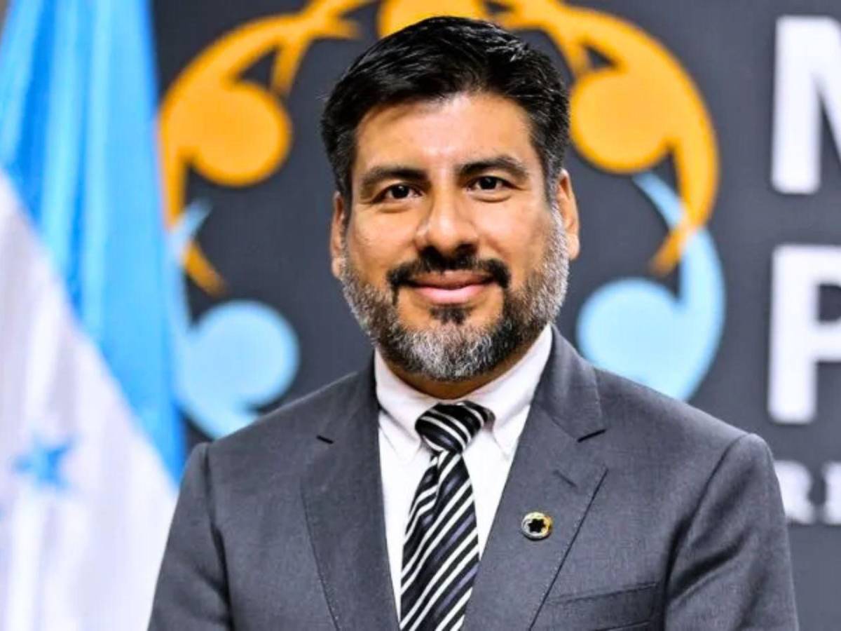 María Antonieta Mejía al fiscal Johel Zelaya: Sigue haciendo el ridículo