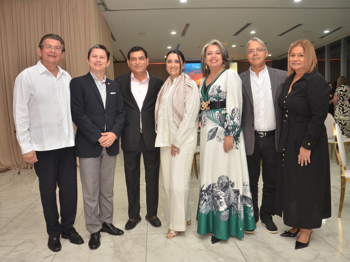 Ricardo Mejía, Jairo Mejía, Yusuf y Bushra Amdani, Georgina Barahona, José Dheming y Blanca Lozano.
