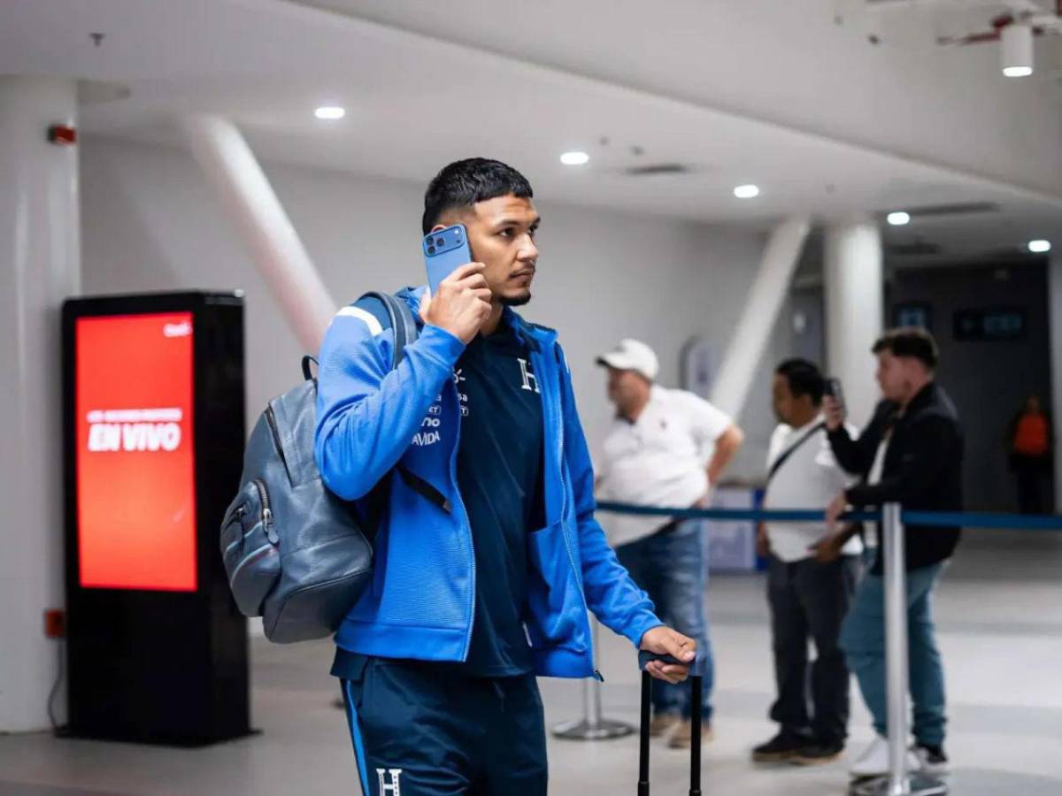 Rostros contentos: así fue la llegada de los seleccionados tras amistoso ante Perú