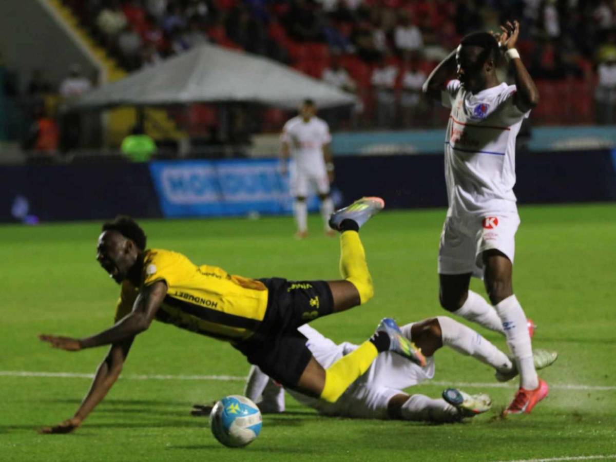 Rebeldía al Olimpia, jugador al hospital, Arboleda estalla y Policía interviene
