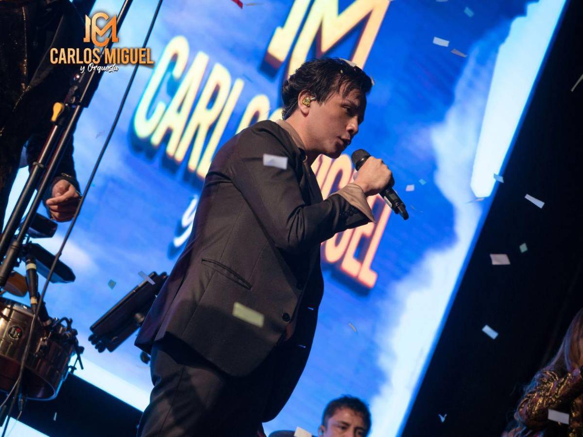 Sicarios atacan a balazos a grupo musical en pleno show; hay 2 heridos