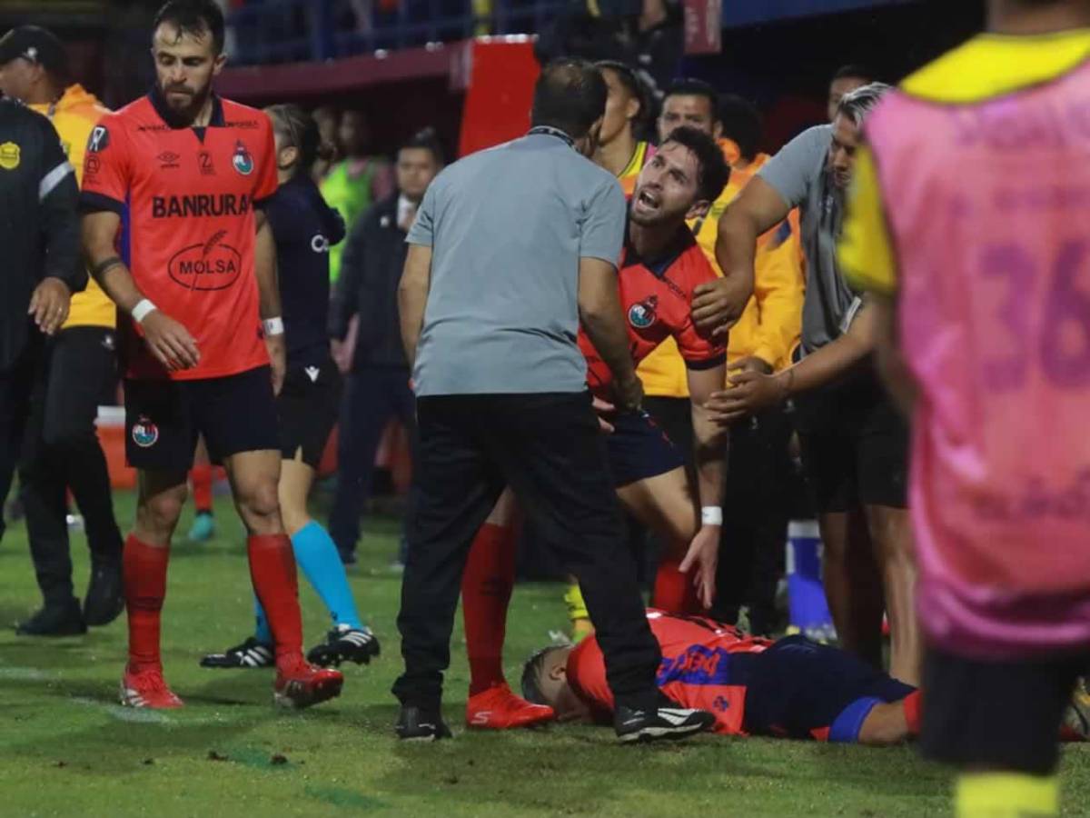 Bronca del Real España en Guatemala, decepción y eufórico festejo de Municipal