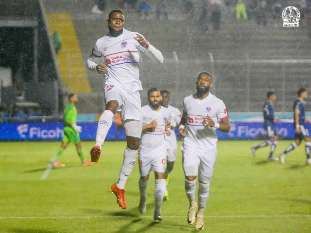 Olimpia salvado por repentino héroe, burla a Motagua, polémica y bella novia de futbolista