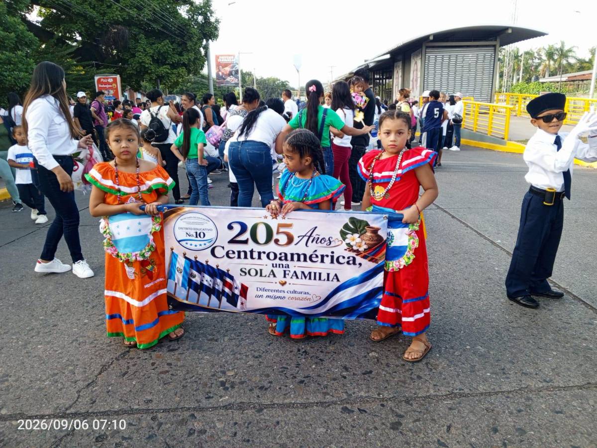 Así se viven los desfiles de prebásica por los 205 años de independencia en Tegucigalpa