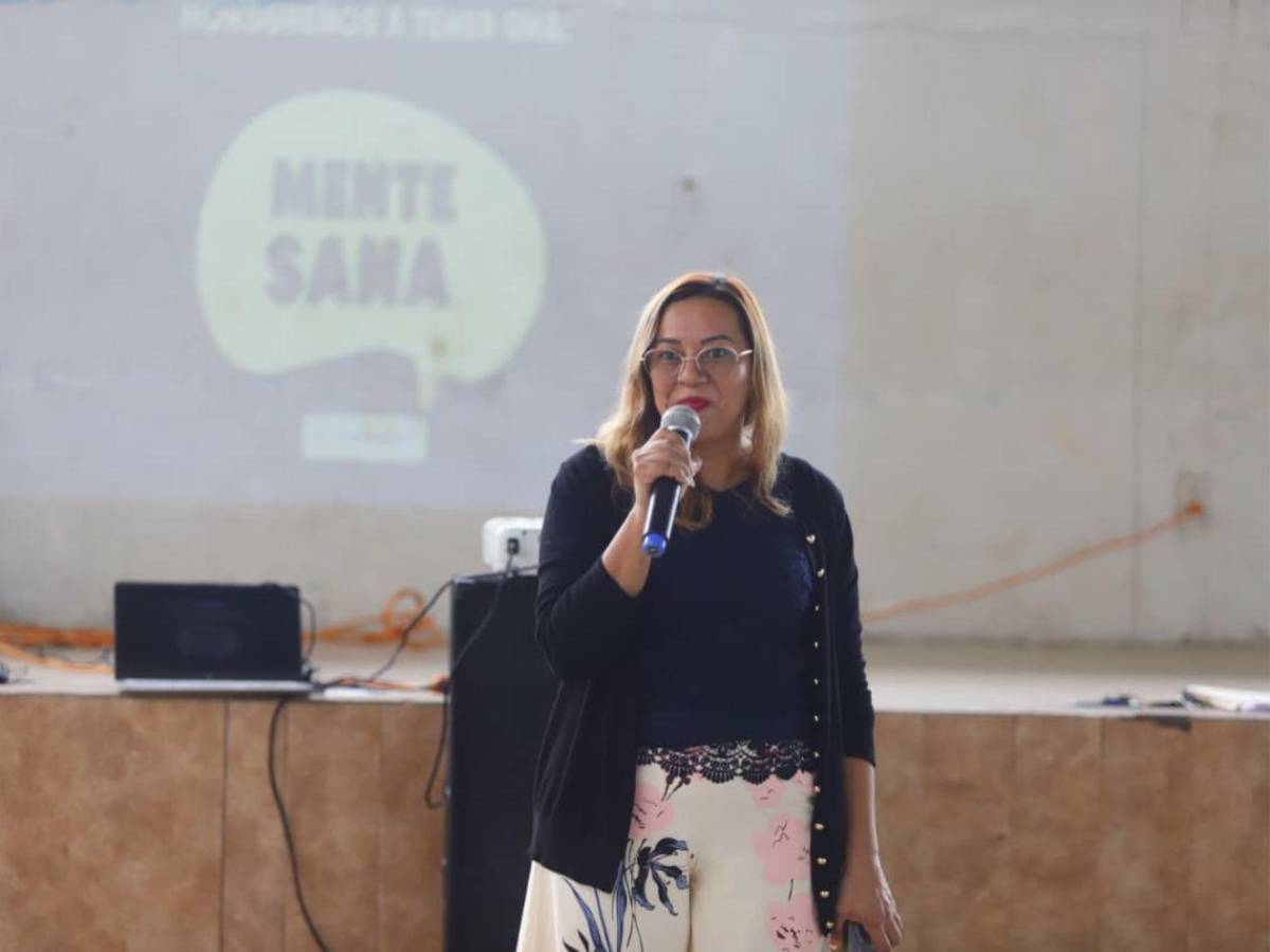 Mente Sana alerta a padres sobre uso excesivo de pantallas y redes sociales