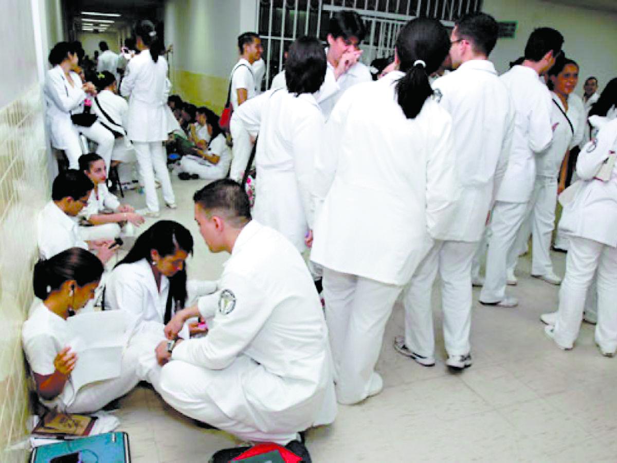 A estudiar a Cuba viajarán 170 médicos hondureños