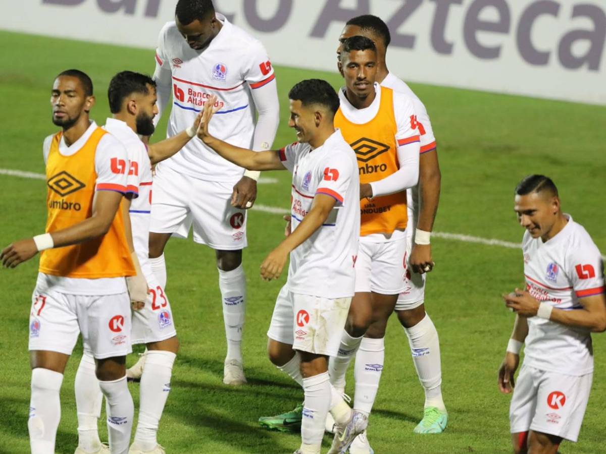 Fiesta de Olimpia, héroe, Espinel desatado, bronca y ¿quién es la pelirroja en la Gran Final?