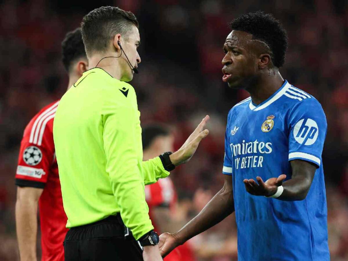 Escándalo con Vinicius en Benfica-Real Madrid, cruce de Mbappé y expulsan a Mou