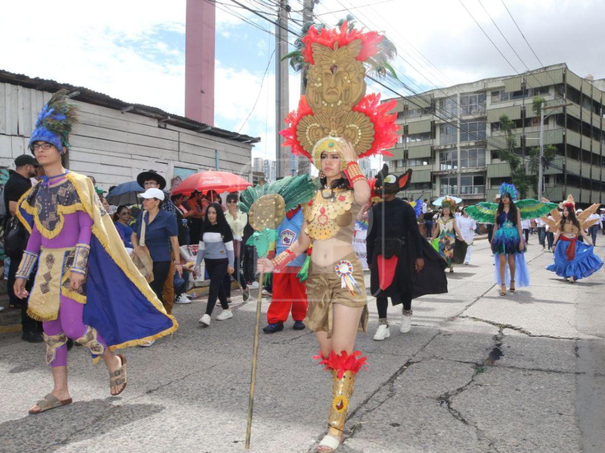 Las imágenes más curiosas de los desfiles del 15 de septiembre en Honduras