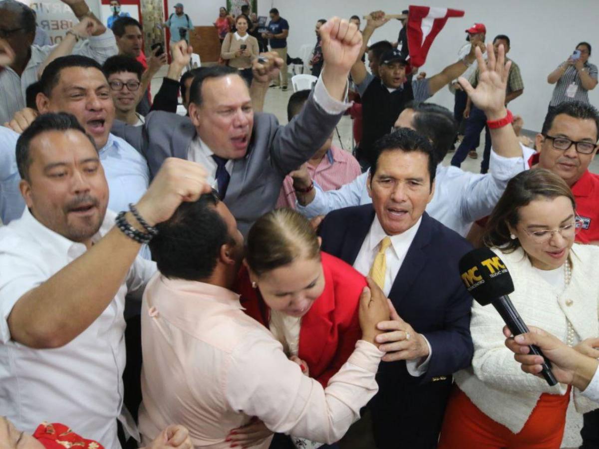 Euforia en el búnker liberal: Fotos del festejo tras ventaja de Nasralla