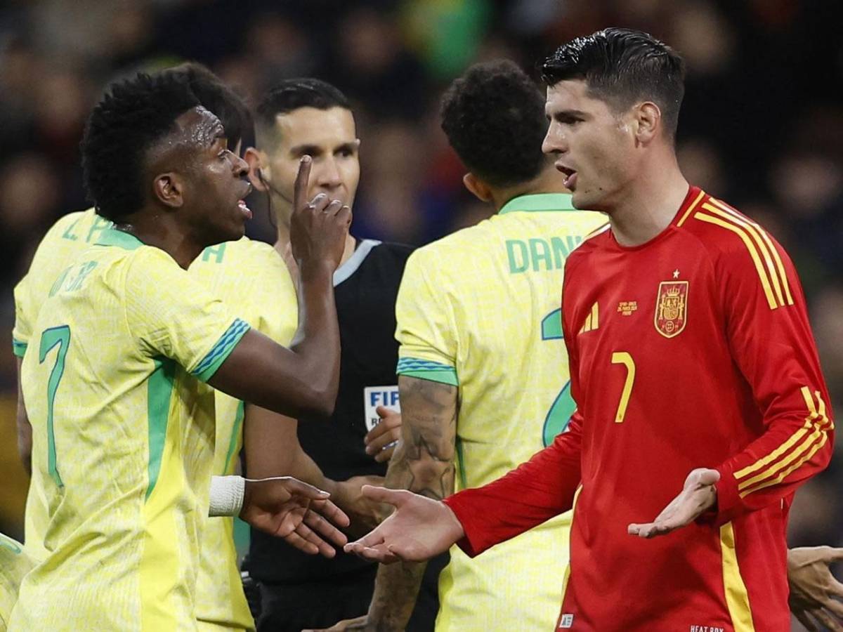 Chilavert ataca a Mbappé y Vinicius por polémica con Prestianni: Vive con un travesti