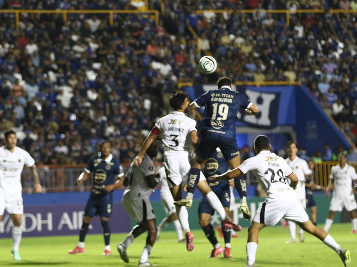 Motagua decepciona, la pelea de Javier López y la hermosa tica del Alajuelense que cautivó