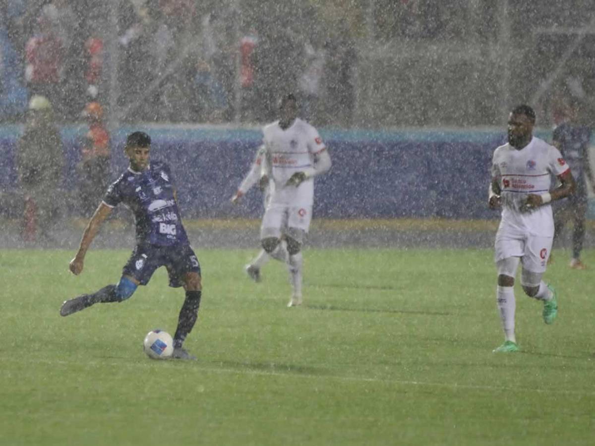 Olimpia de fiesta, doble premio en Concacaf, burla a Motagua y bellas novias de jugadores