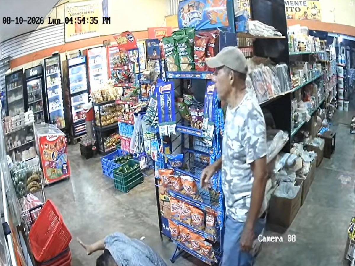 Las imágenes del asalto en minisúper que dejó un muerto y un herido en Olanchito