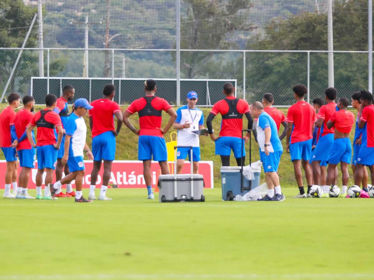 Olimpia reporta su cuarta salida: tenía contrato, pero el club lo rescindió y se va