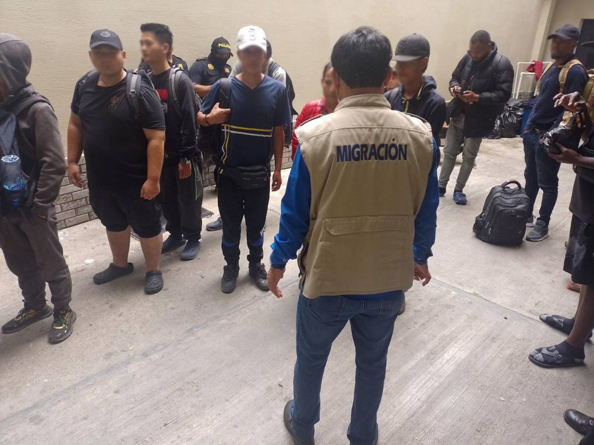 Guatemala detiene y expulsa a Honduras a unos 283 migrantes