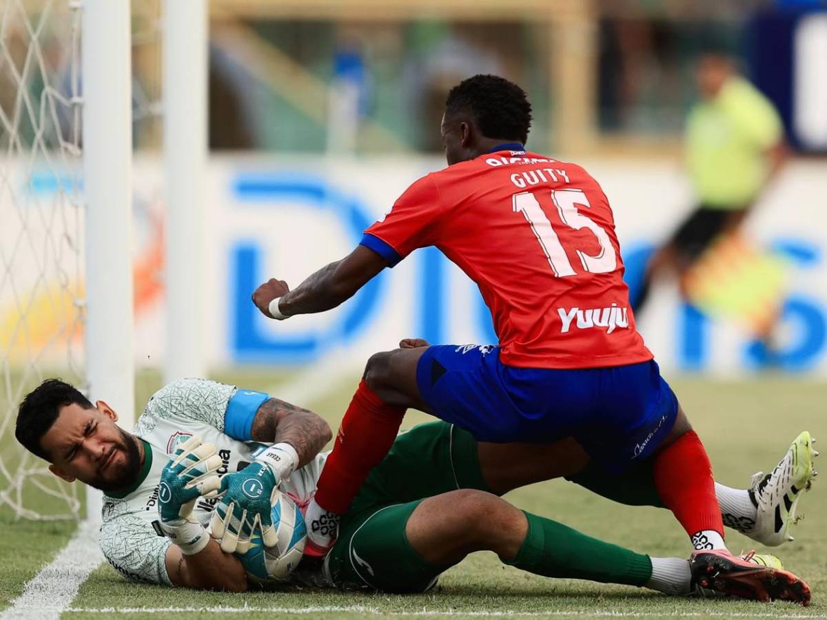 Marathón - Olimpia: bronca, enfado de Lavallén y ¿quién es la chelita en la final?