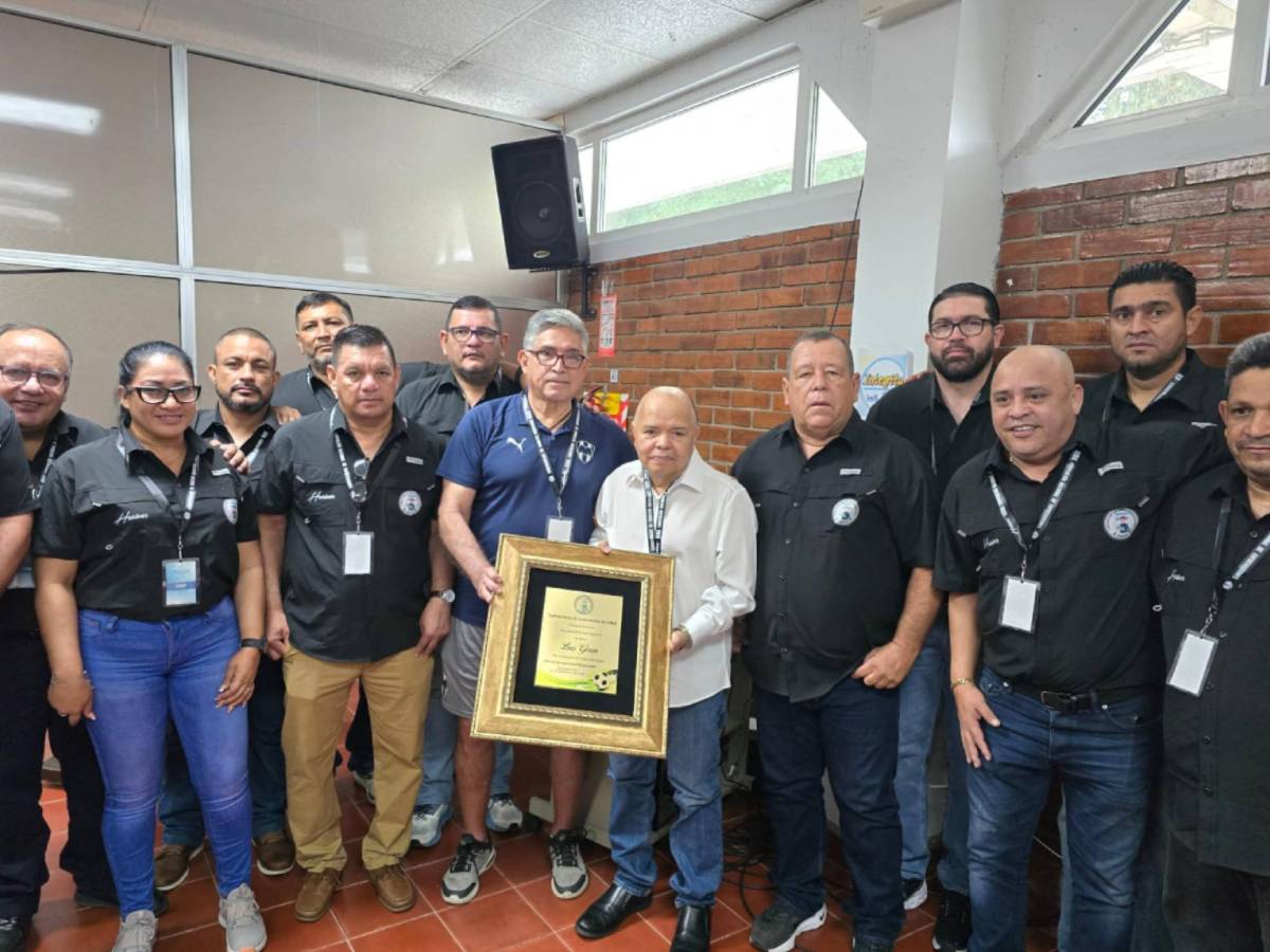Entrenadores dan cálido homenaje a Luis Girón