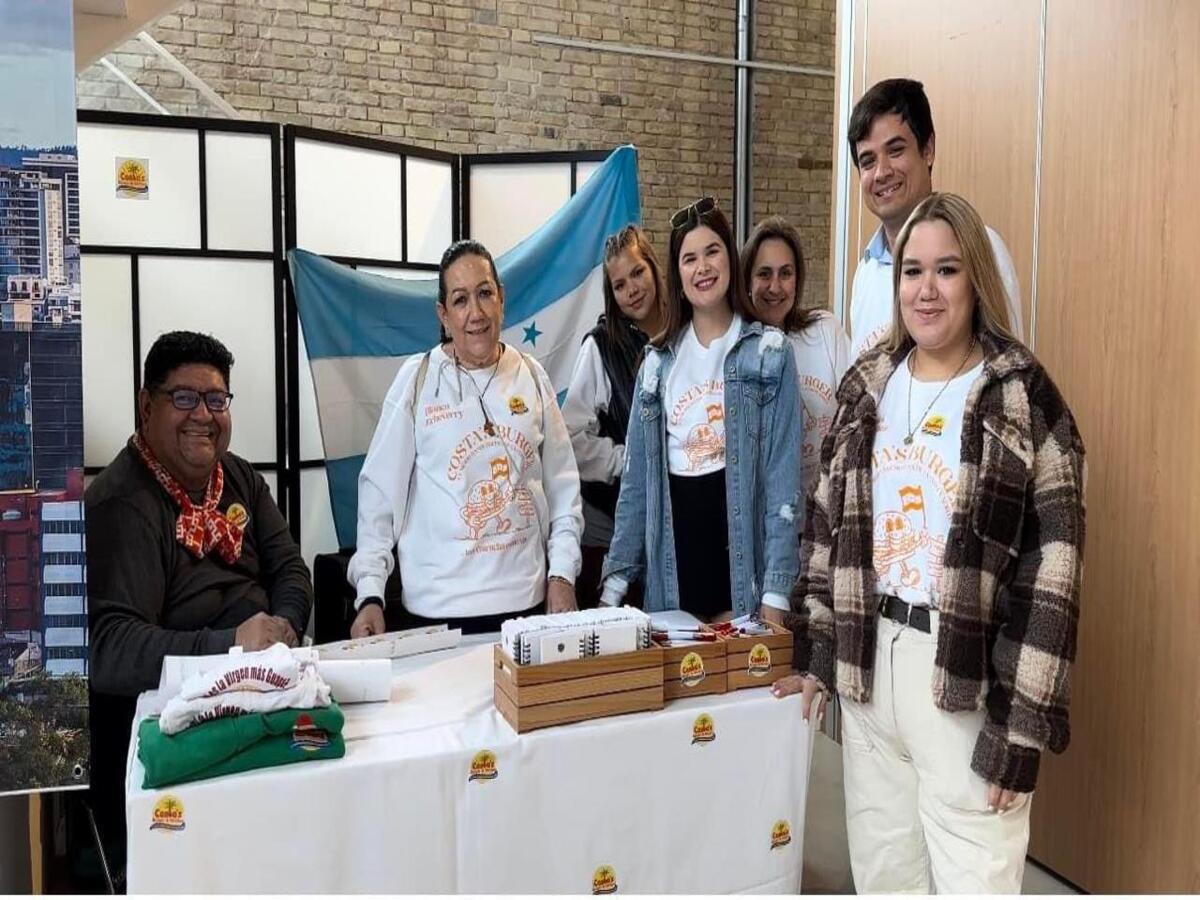 Costa´s Burger asiste a la primera feria de emprendedores “Honduras Tierra Fértil” en Valencia España.