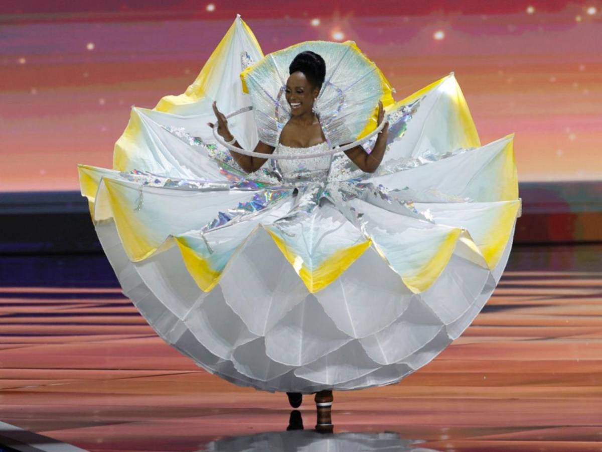Los trajes nacionales raros y virales del Miss Universo 2025