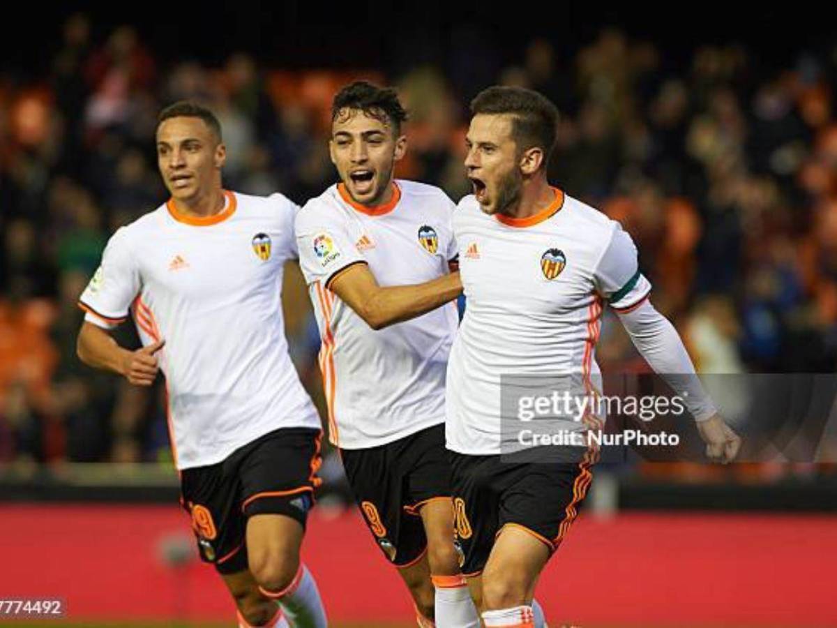 Fue jugador del Barça y anuncia su boda: se casa con exnovia de exReal Madrid