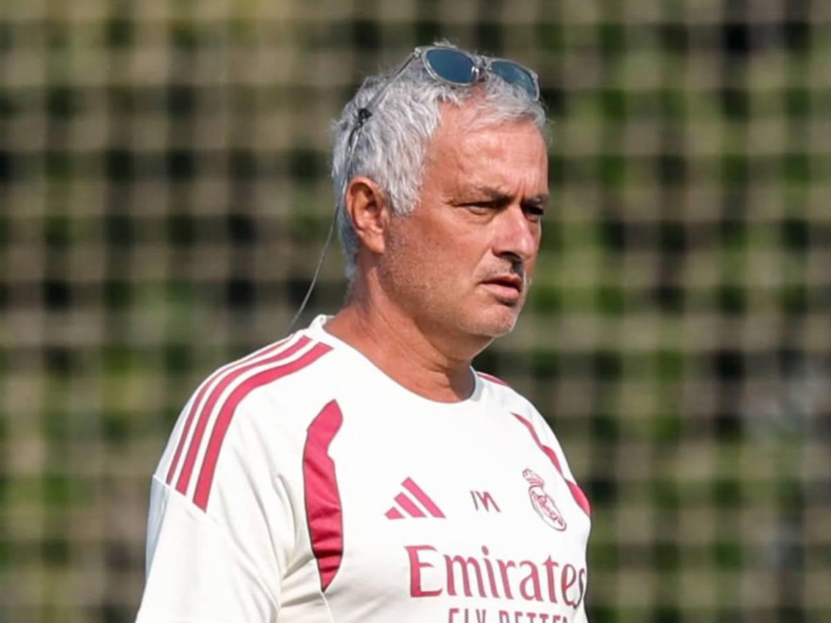 Mercado: Mourinho pide sacar a tres futbolistas del Real Madrid y recibe respuesta