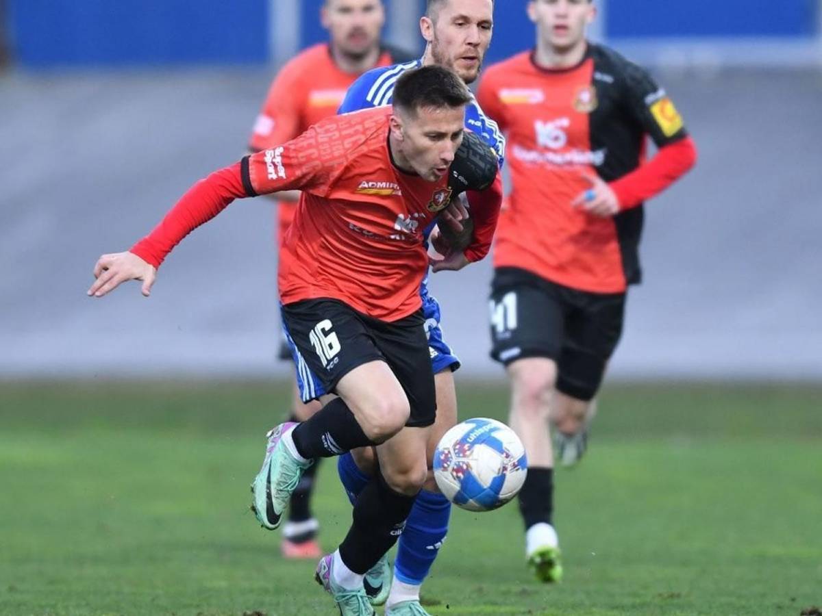 Muere futbolista en incendio en discoteca al ayudar a otros a escapar