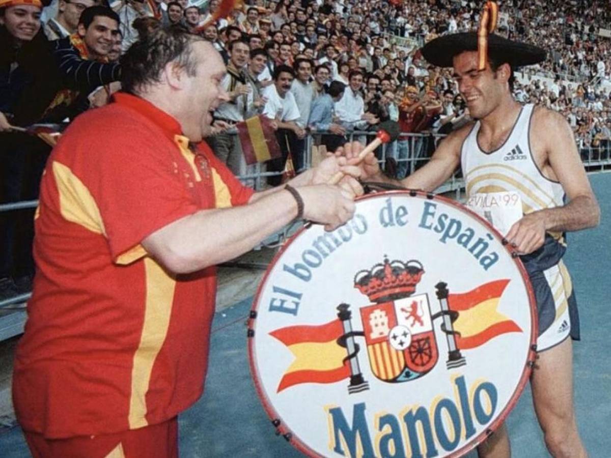 Muere Manolo 'El del Bombo', el hincha más fiel de España: 10 Mundiales