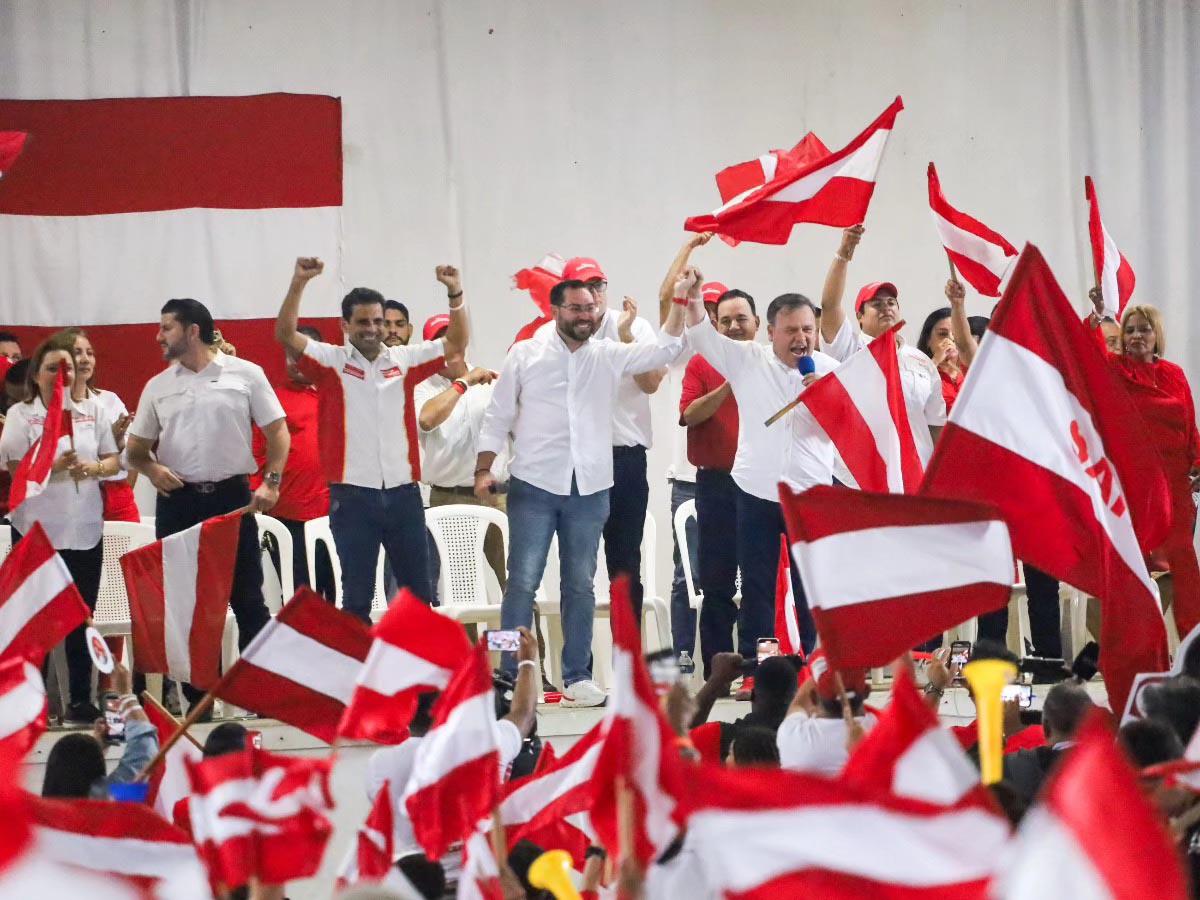 Jorge Cálix visita la ciudad de Tela, Atlántida
