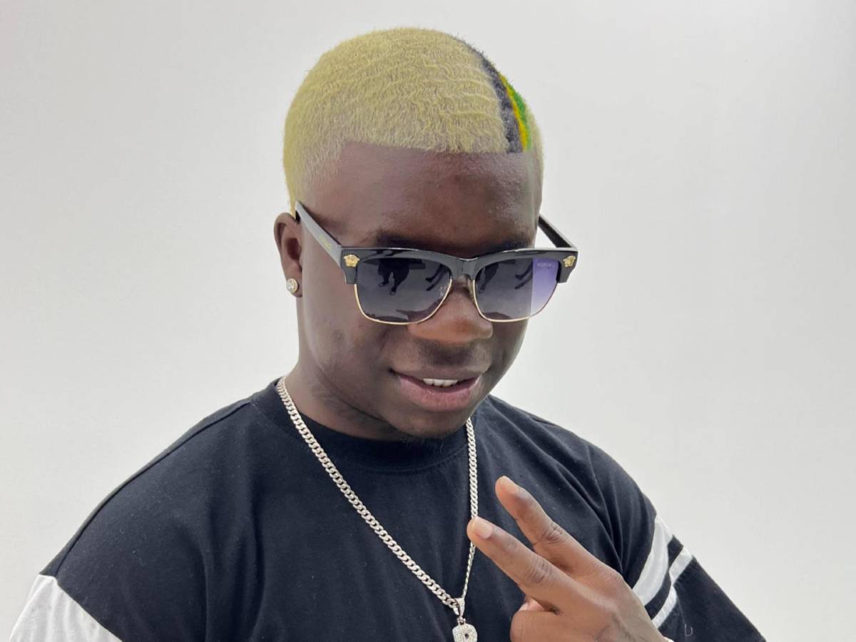 La Tafloo y Carlos Espina protagonizan agarrón en redes tras partido de tiktokers