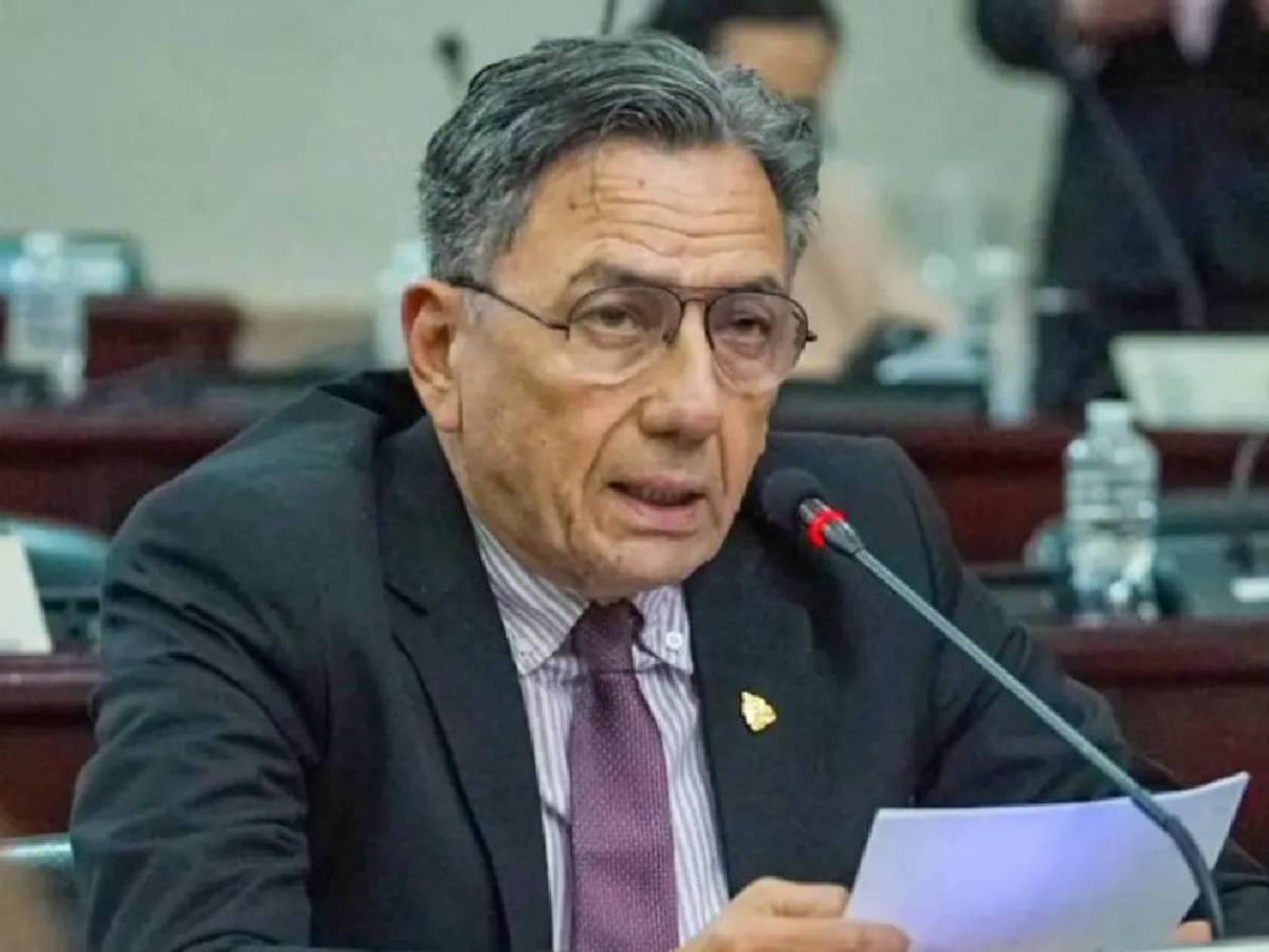 Salomón Nazar causa revuelo con curiosa propuesta en el Congreso Nacional