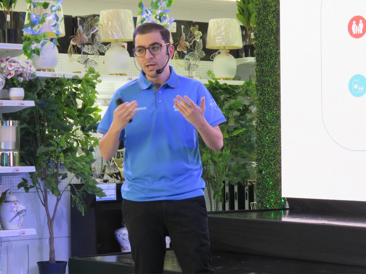 Mario Alejandro Faraj destacó “Lleva más, pagando menos”, en Diunsa.